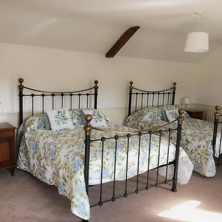 Blacksmiths * Flaxton